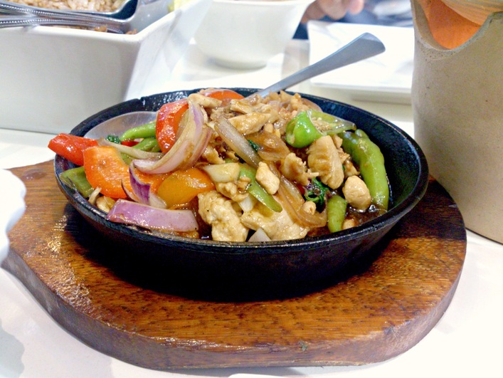trialaland jatujak chicken with thai basil